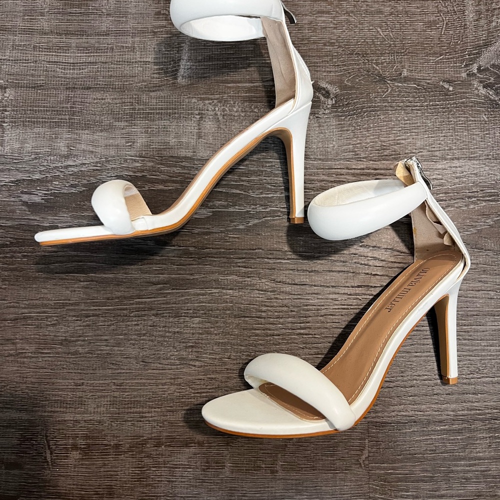 White Sandals with Minimalist Design